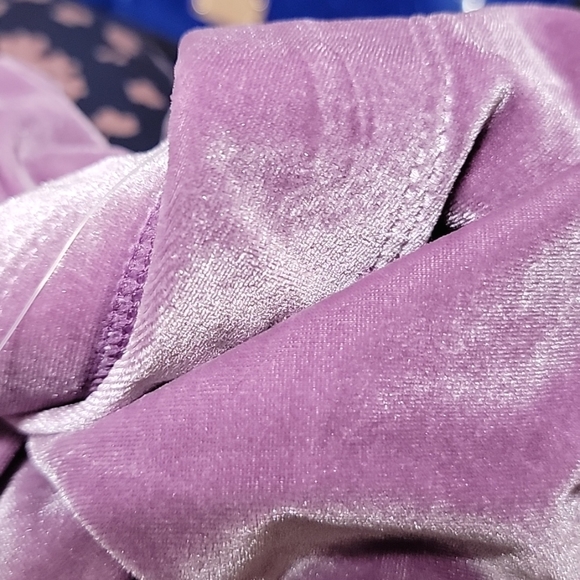 Fabletics Emma Velour Legging Short Size XXL. #242 - Picture 3 of 3